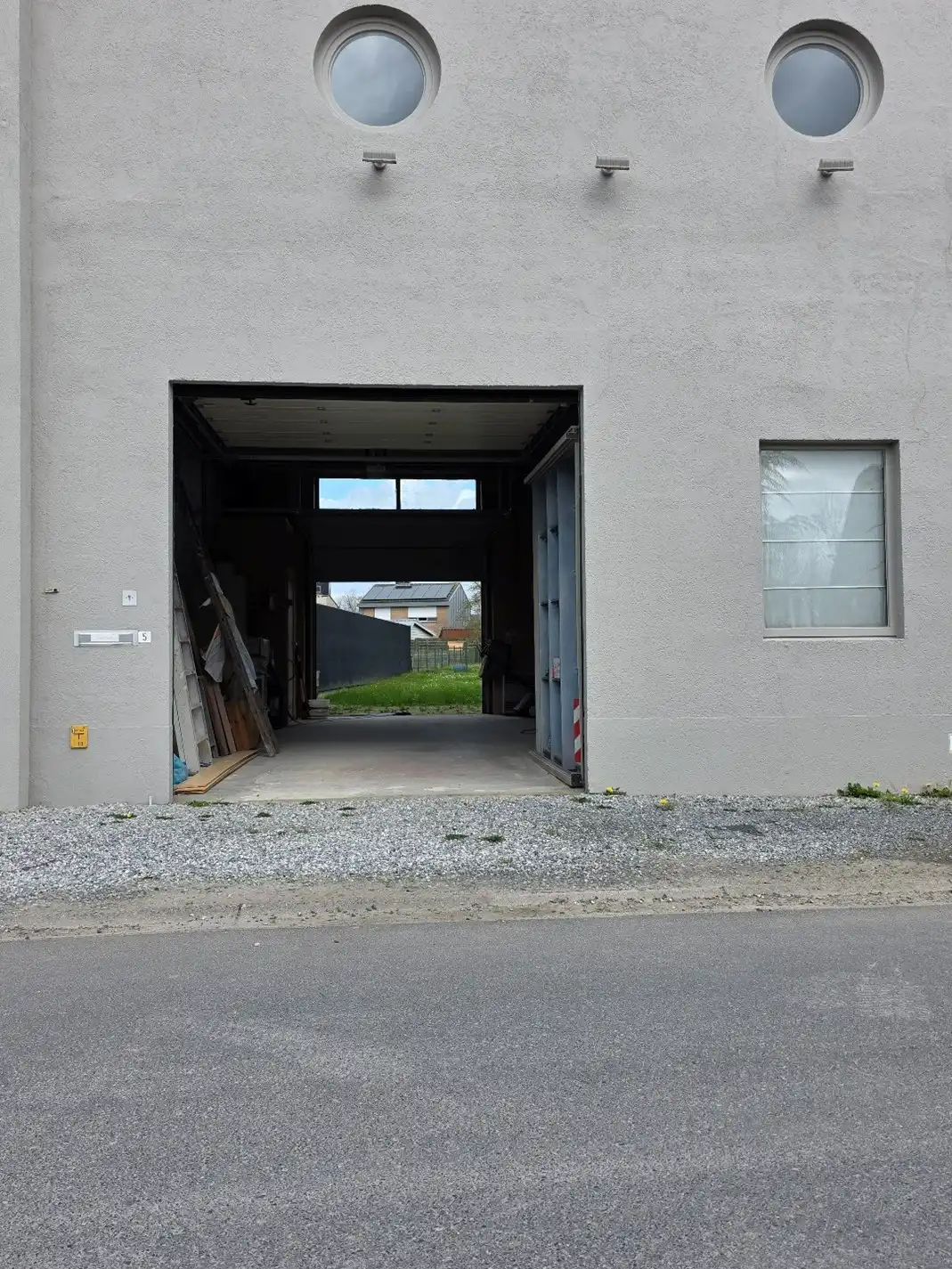 Vlot bereikbaar atelier/opslagruimte te koop foto 34