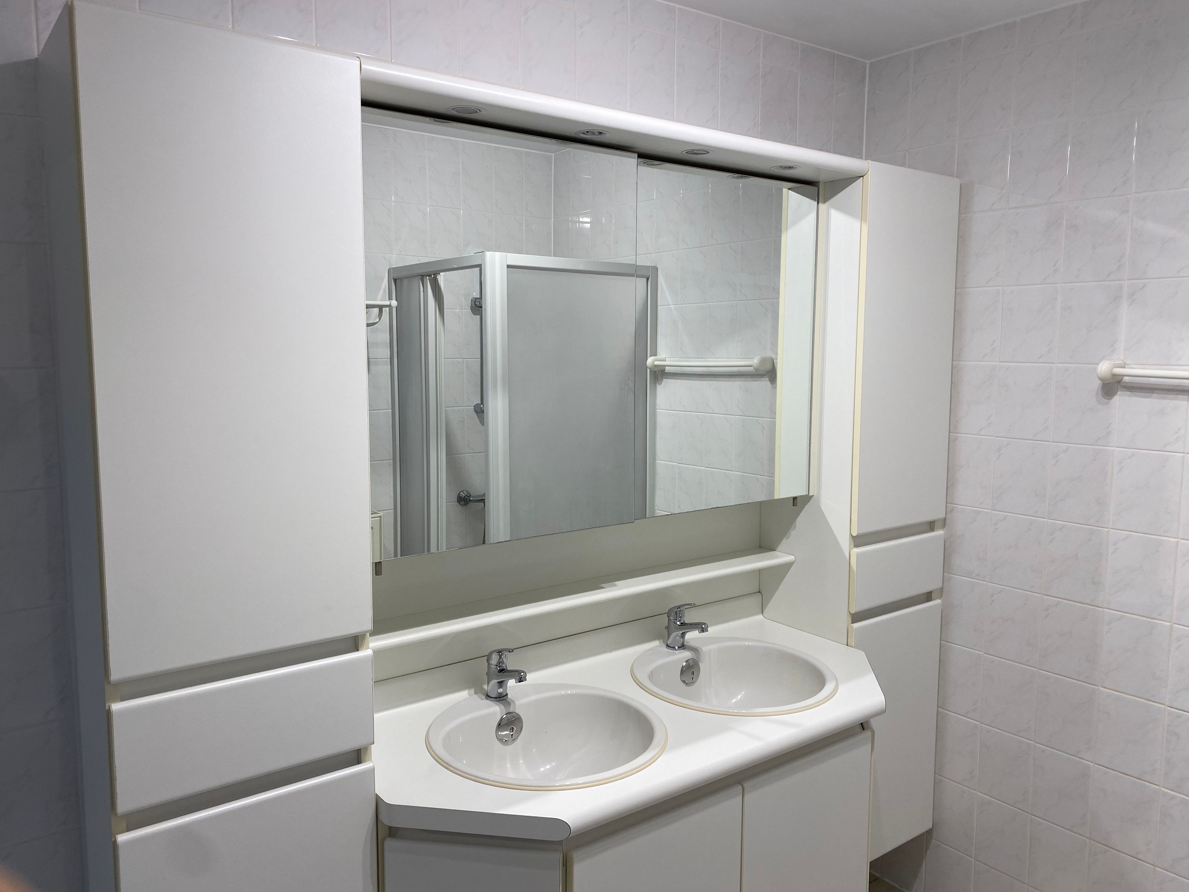 Instapklaar 2-slpk APPARTEMENT + GARAGE foto 21