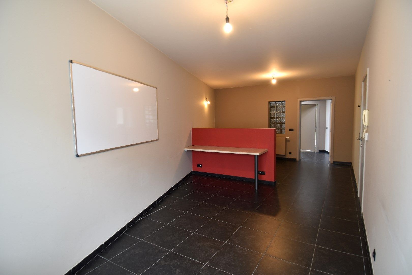 Instapklaar pareltje met 3 slaapkamers, praktijkruimte en toffe tuin te koop centrum-Bellegem foto 16