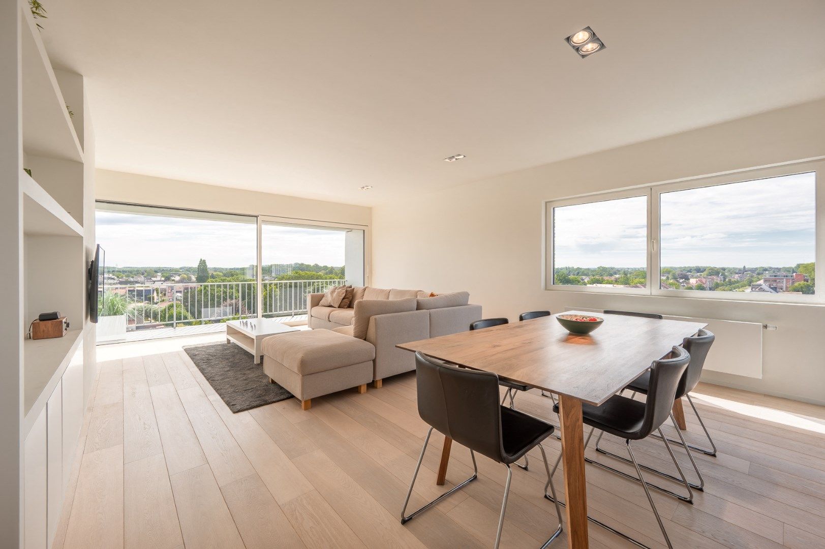 Stijlvol gerenoveerd appartement vlakbij centrum Brugge foto 2