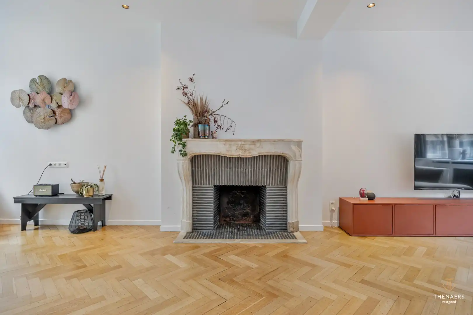 Stijlvol gerenoveerde karakterwoning nabij het centrum van Sint-Truiden. foto 6