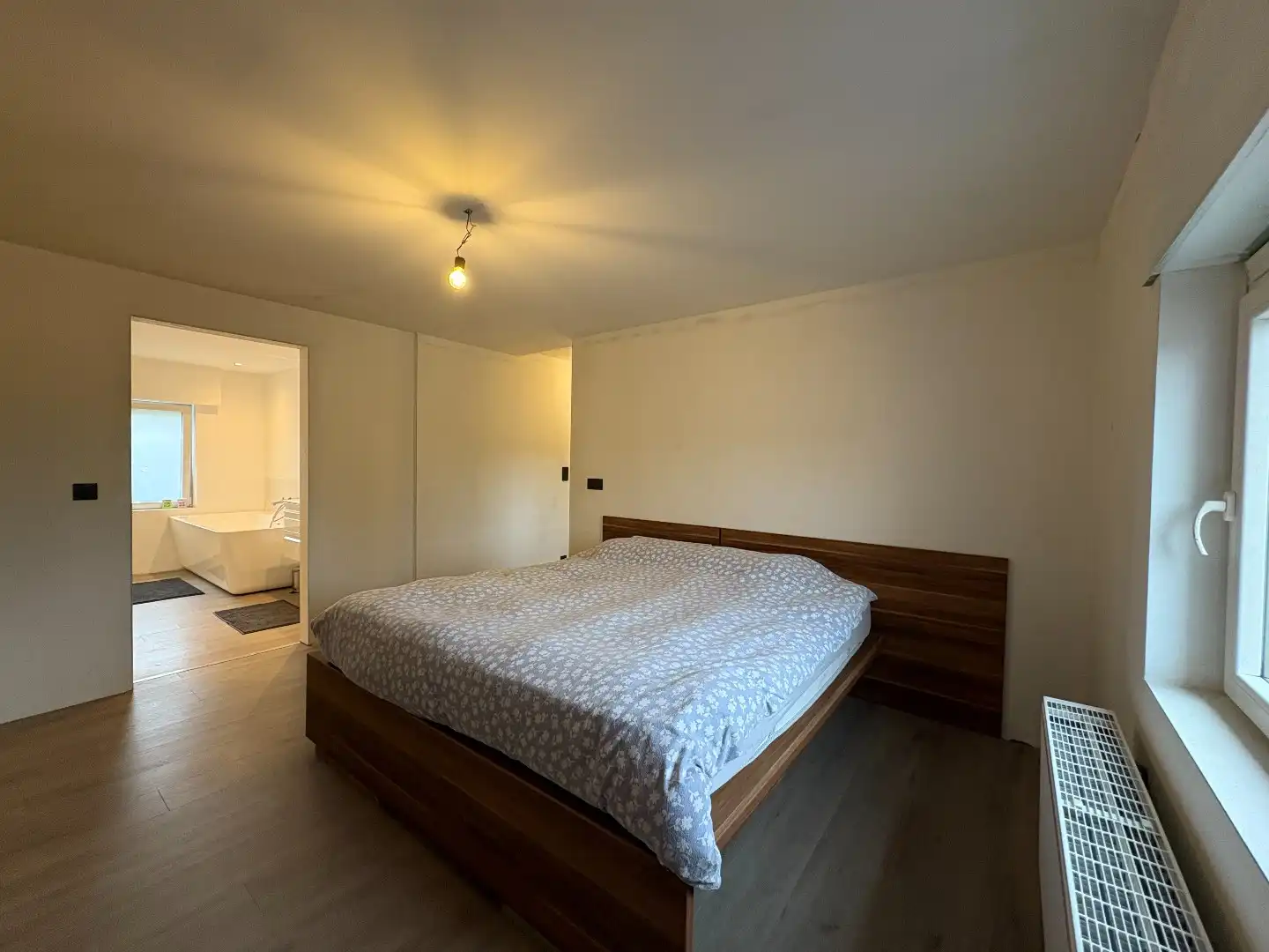 🏡 Grondig gerenoveerde woning met zonnige tuin in centrum Vlamertinge (Ieper) foto 22