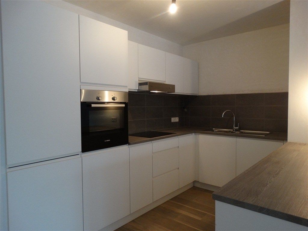  2 slpk appartement met groot terras, tuin, garage en staanplaats foto 6