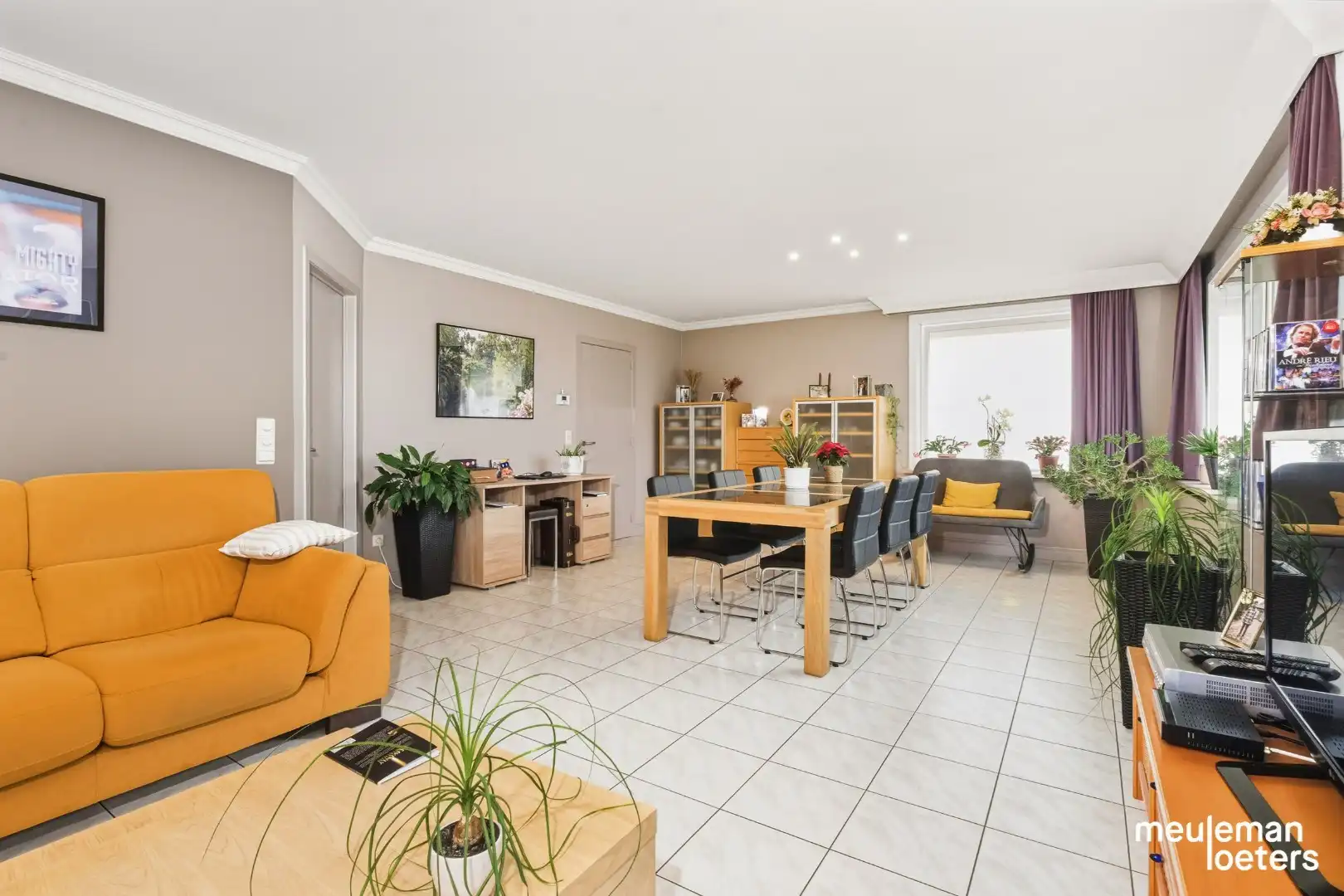 Schitterend gelegen en energiezuinige gelijkvloerse woning met tuin en garage foto 2