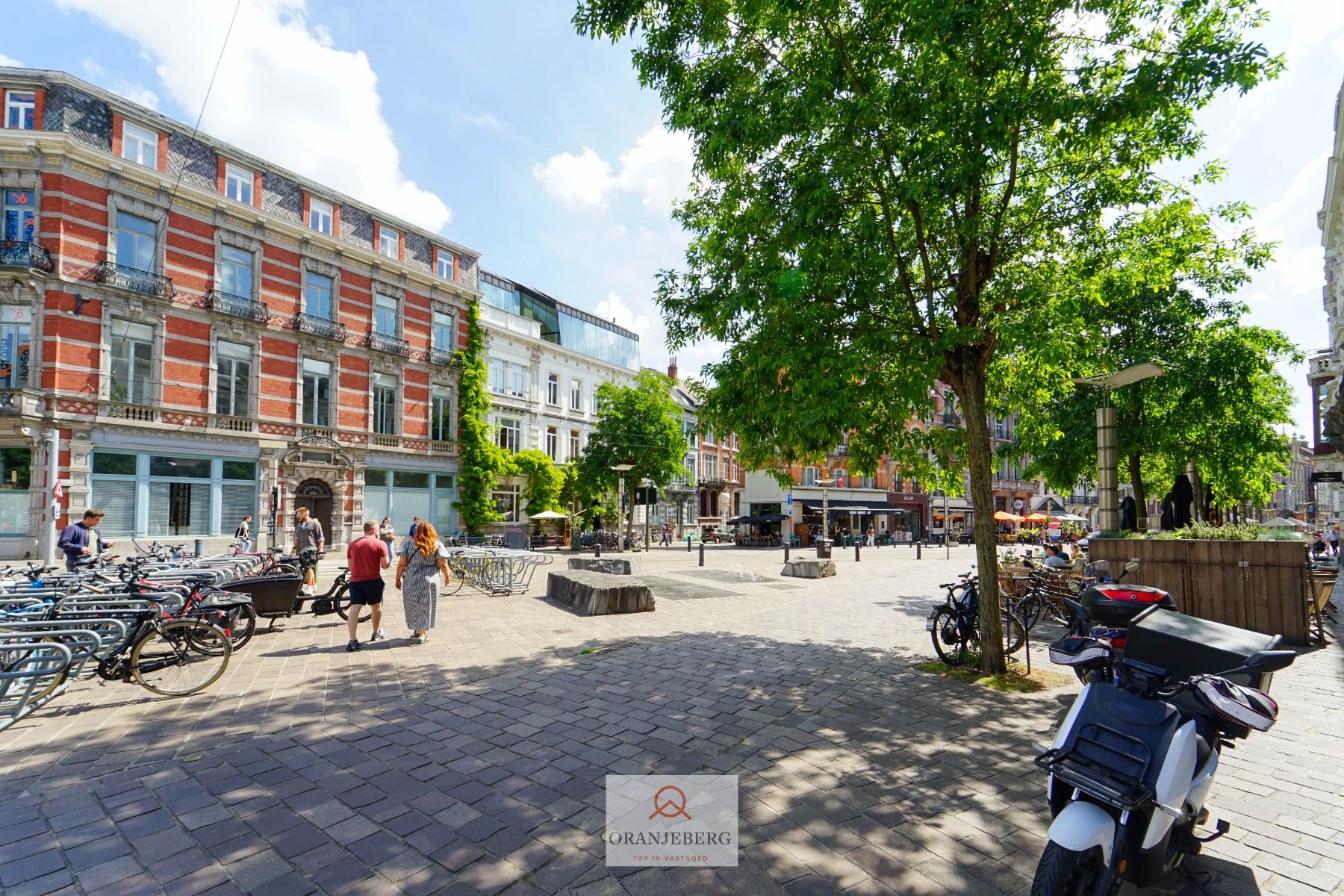 Instapklaar hoekkantoor met 5 ruimtes aan François Laurentplein foto 18