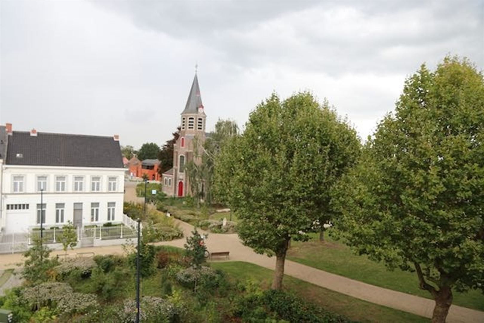 Lichtrijk appartement met zuid-west terras achteraan en prachtig zicht vooraan foto 2