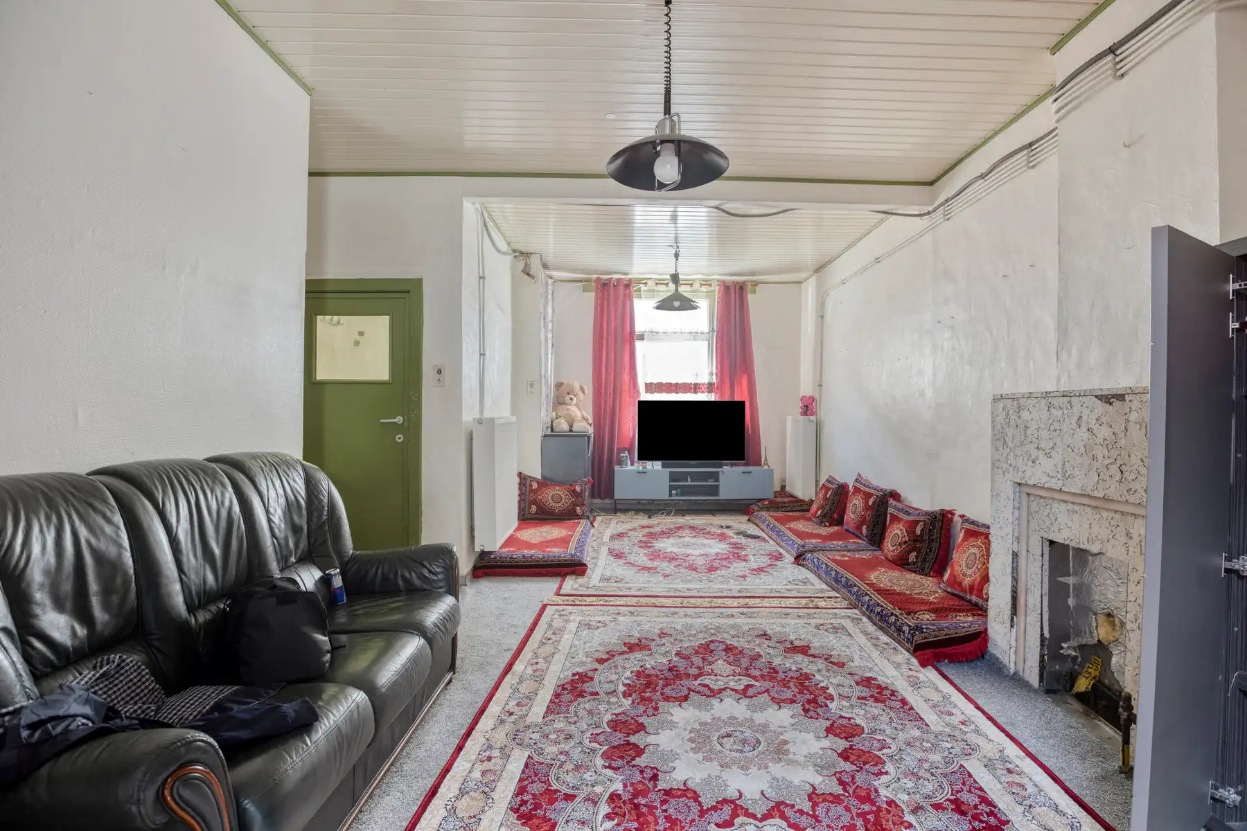 Op te frissen woning met tuin foto 4