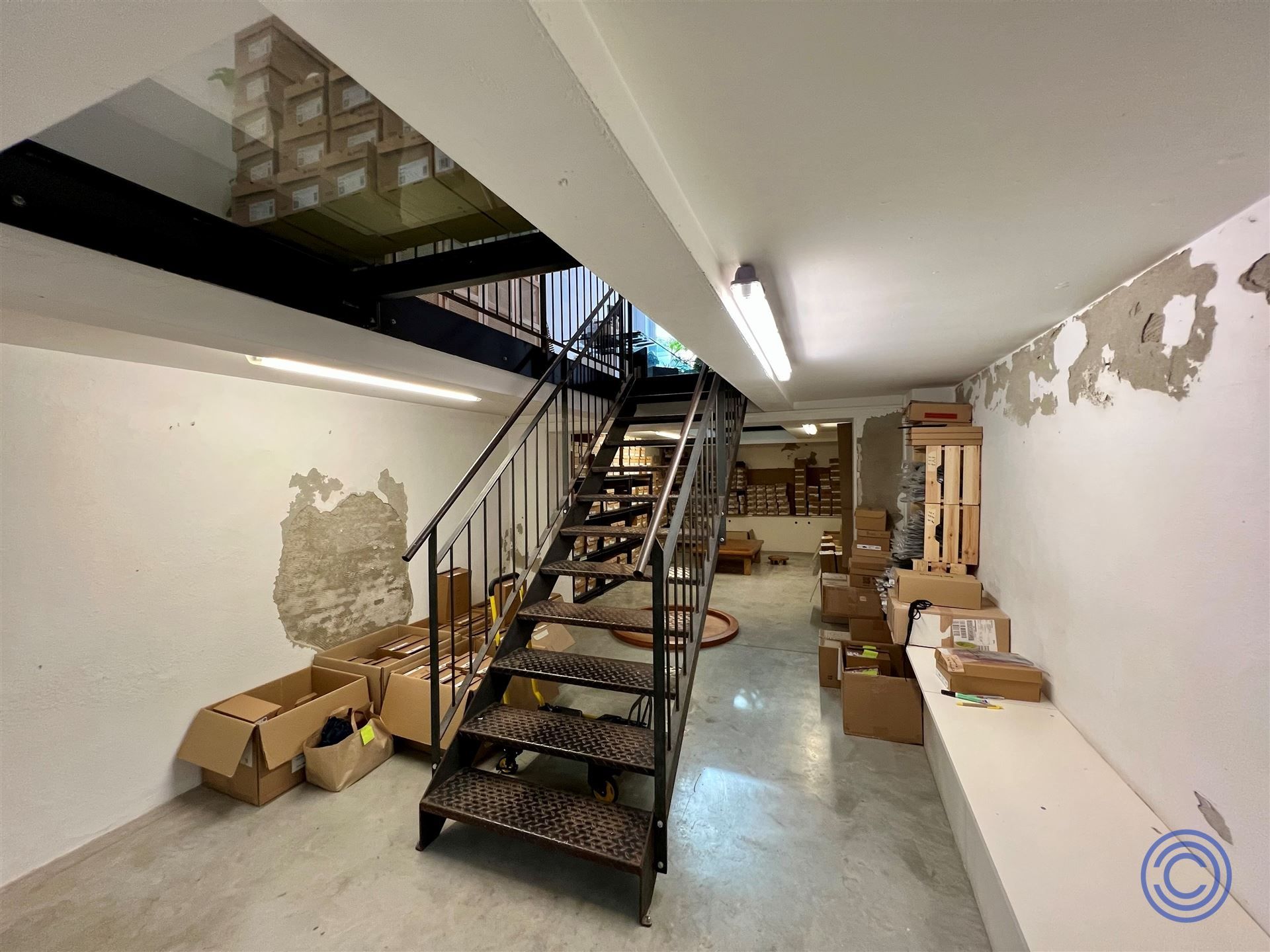Winkelruimte ca. 160m² in karaktervol gebouw!  foto 4