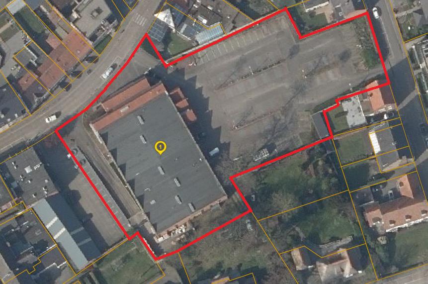 Handelsruimte van 1600m² op een commercieel gunstige locatie foto {{pictureIndex}}