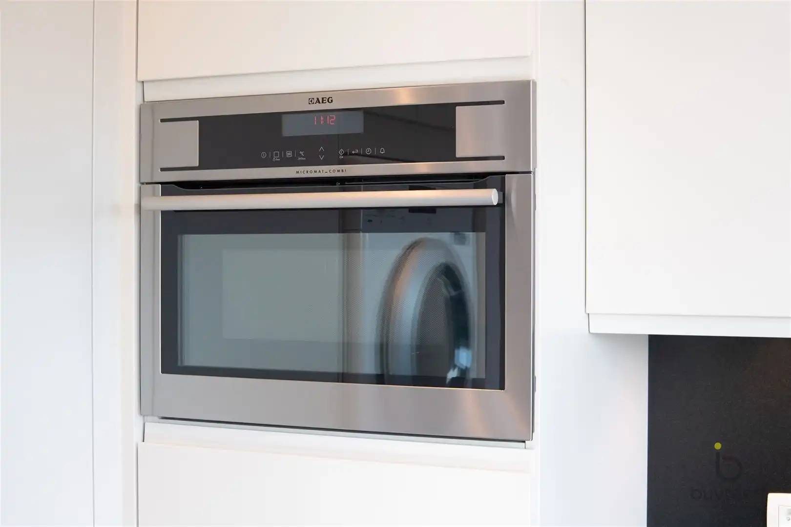 TOP ONDERHOUDEN DAKAPPARTEMENT IN HARTJE SCHILDE MET RUIM ZONNIG TERRAS! foto 8