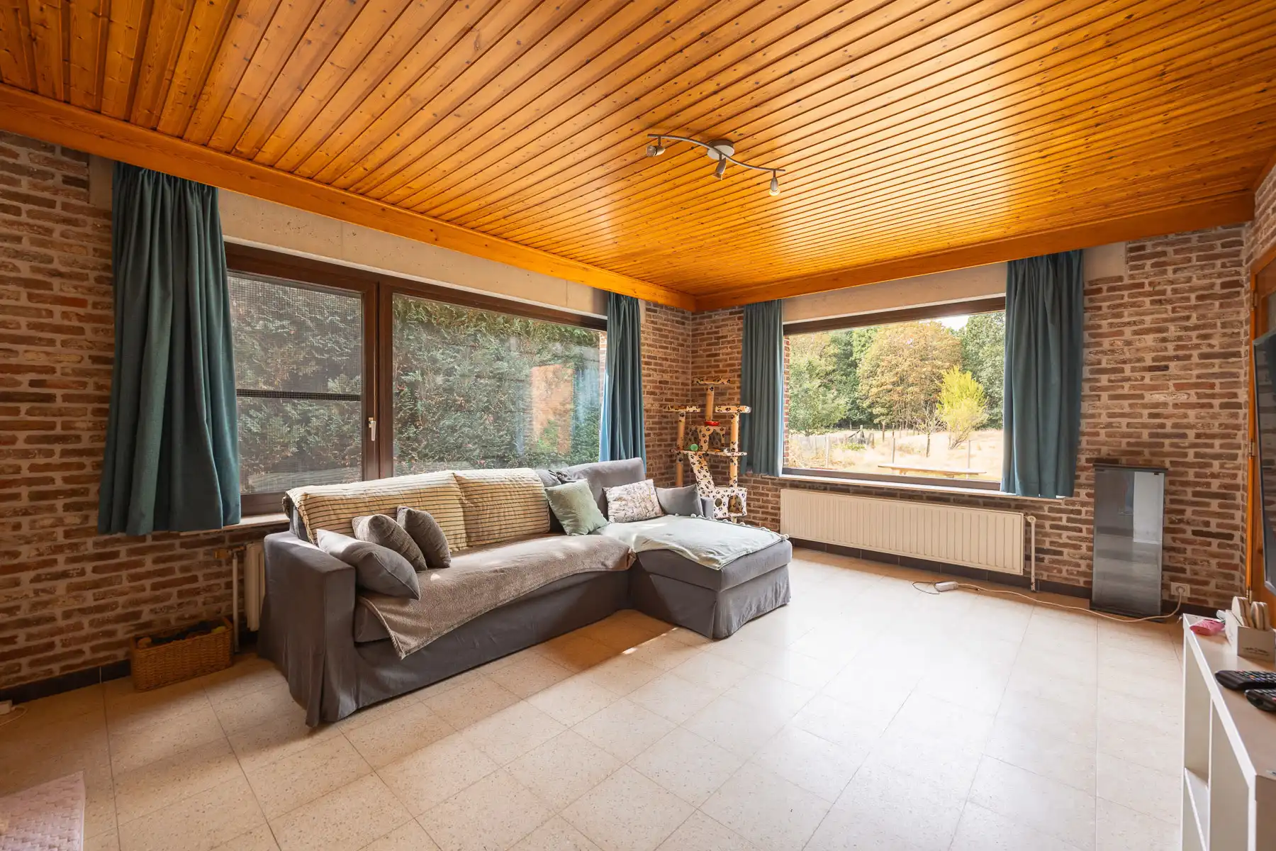 Prachtig groen gelegen renovatiewoning met prachtige tuin foto 7