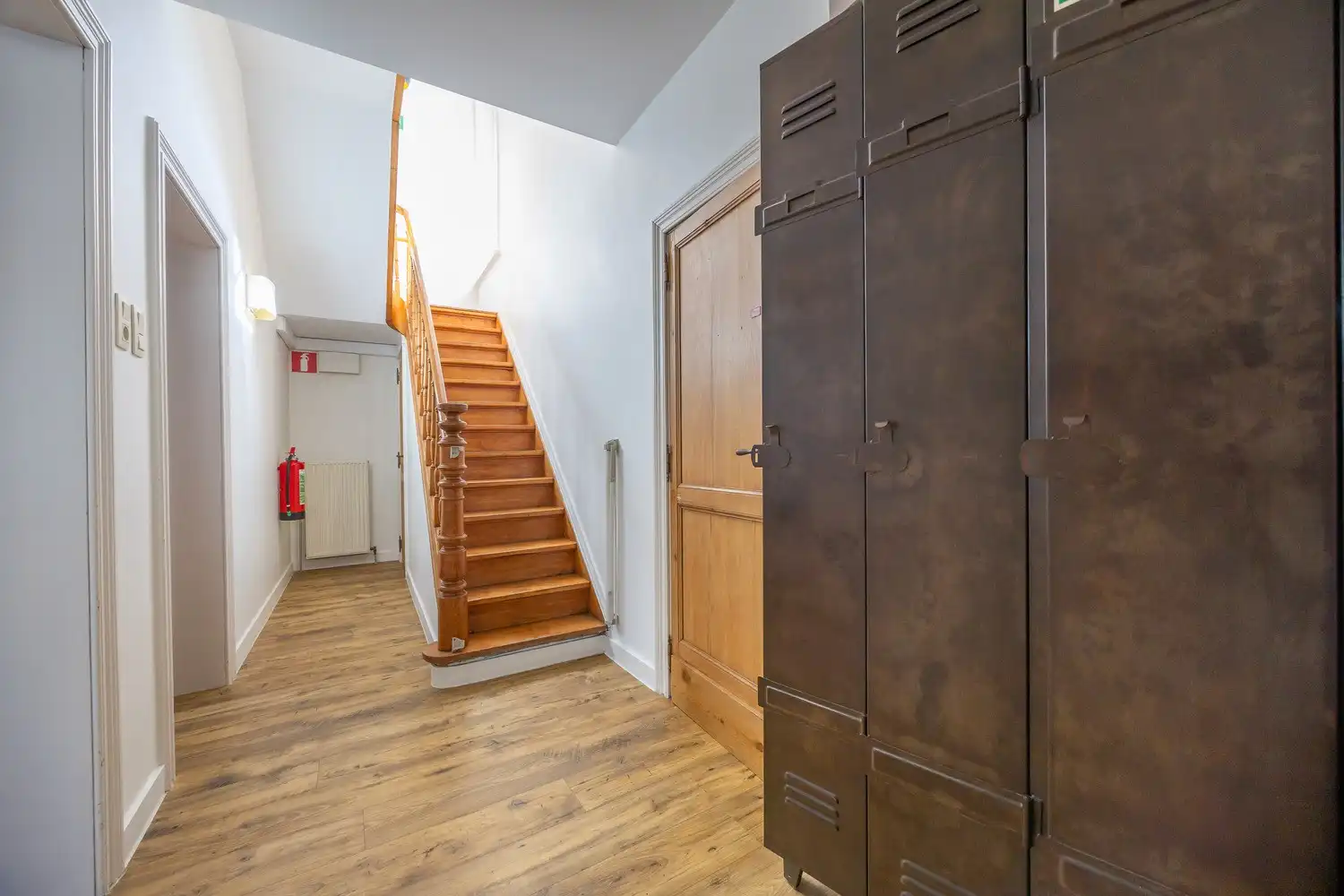 MAGISTRAAL HERENHUIS IN HET CENTRUM VAN NIEUWPOORT-STAD – OFFICIËLE 4-STERREN VAKANTIEWONING MET APPARTEMENT, INKOMSTEN EN 2 GARAGES foto 18