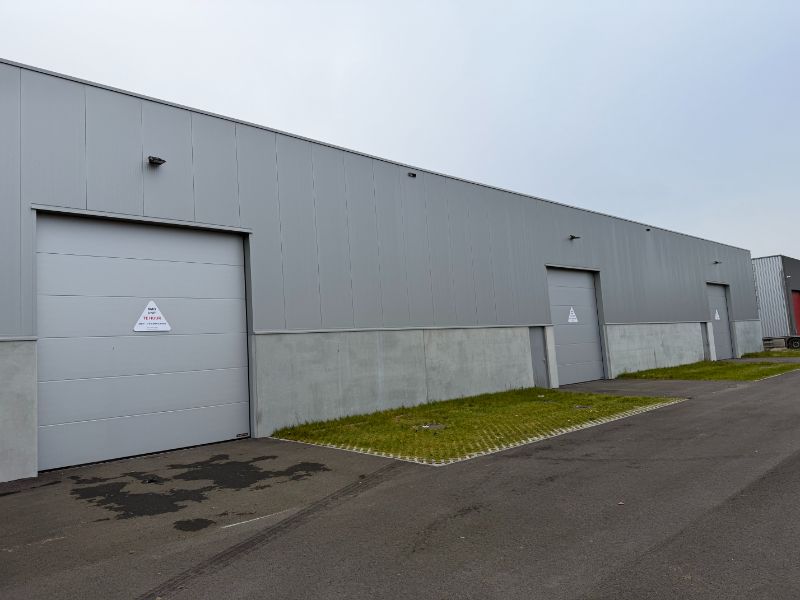 Nieuwbouw KMO-Unit te huur foto {{pictureIndex}}