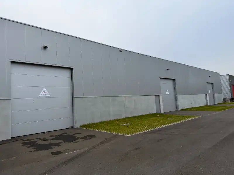 Nieuwbouw KMO-Unit te huur foto {{pictureIndex}}