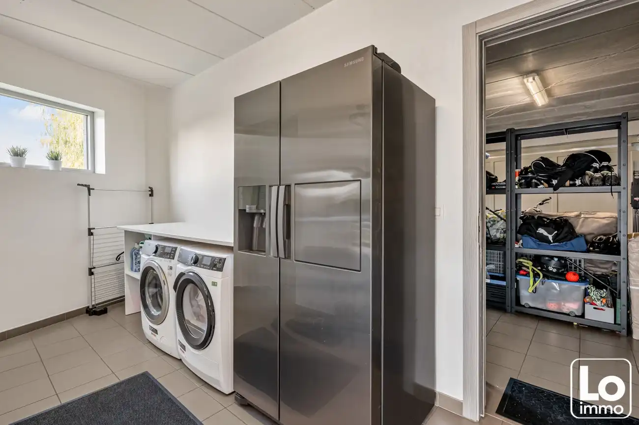 Instap klare moderne open villa met dubbele inpandige garage en een gezellige tuin op een toplocatie nabij het centrum van Lochristi! foto 36