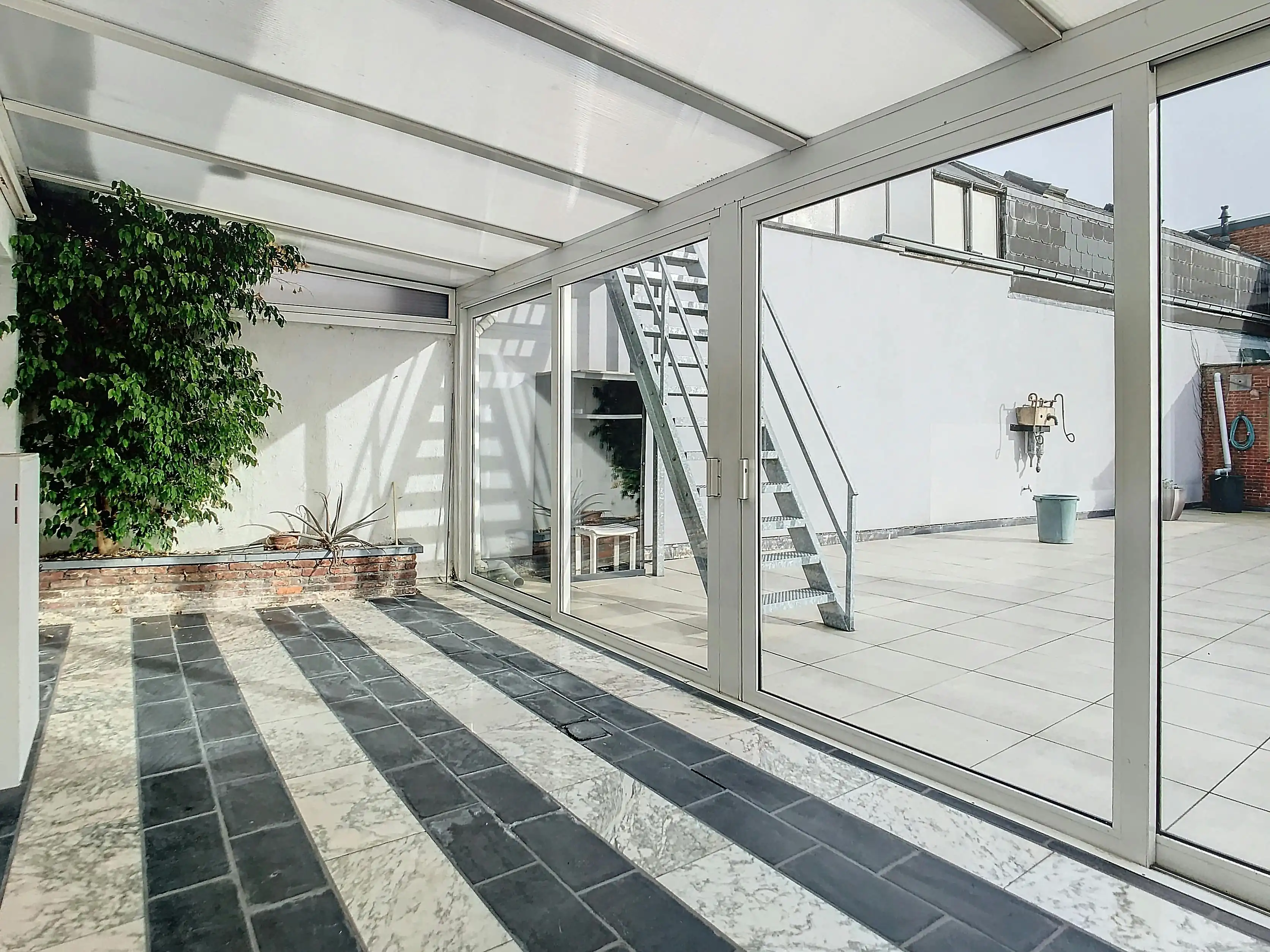 Ruim duplexappartement met handelsruimte centrum Zwijndrecht foto 12