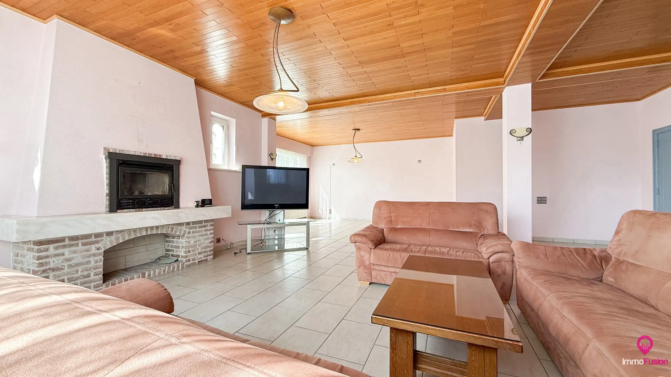 Ruime open bebouwing van 328m² met 5 slpk op toplocatie! foto 6