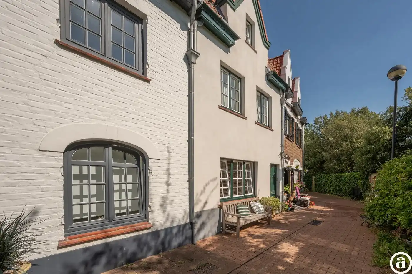 Charmante woning vlakbij Dominicanenkerkje in hartje Zoute. foto 31