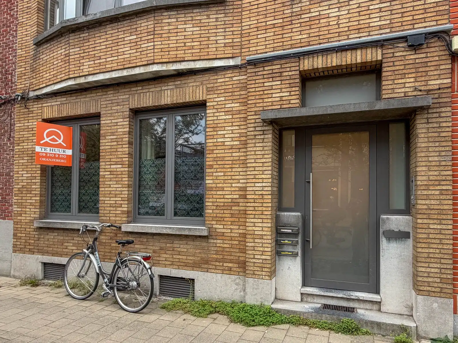 2 slaapkamer appartement (gelijkvloers) met grote tuin en grote garage vlakbij Sint-Pietersstation foto 27