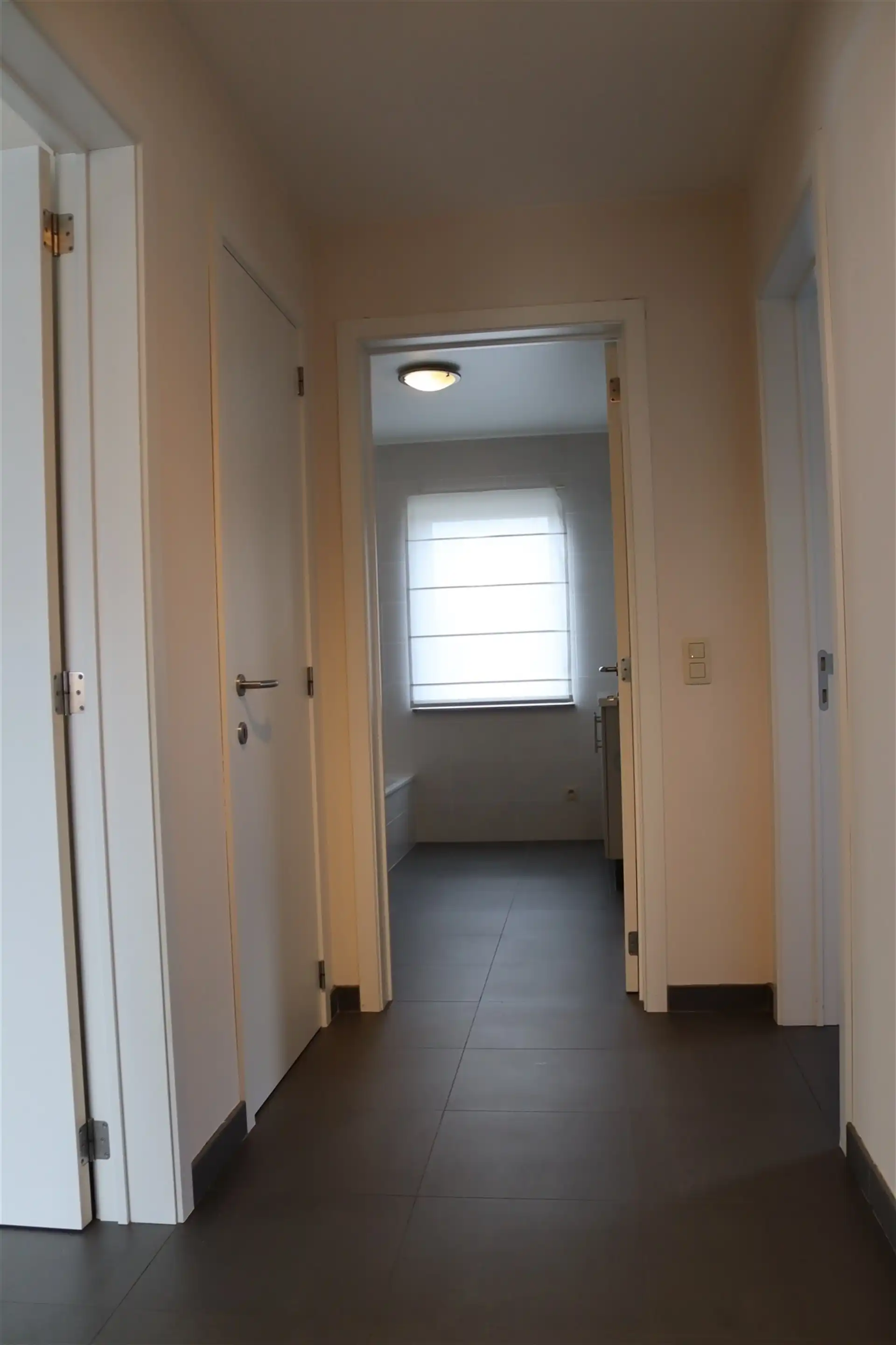 Gunstig gelegen dakappartement met autostaanplaats. foto 10