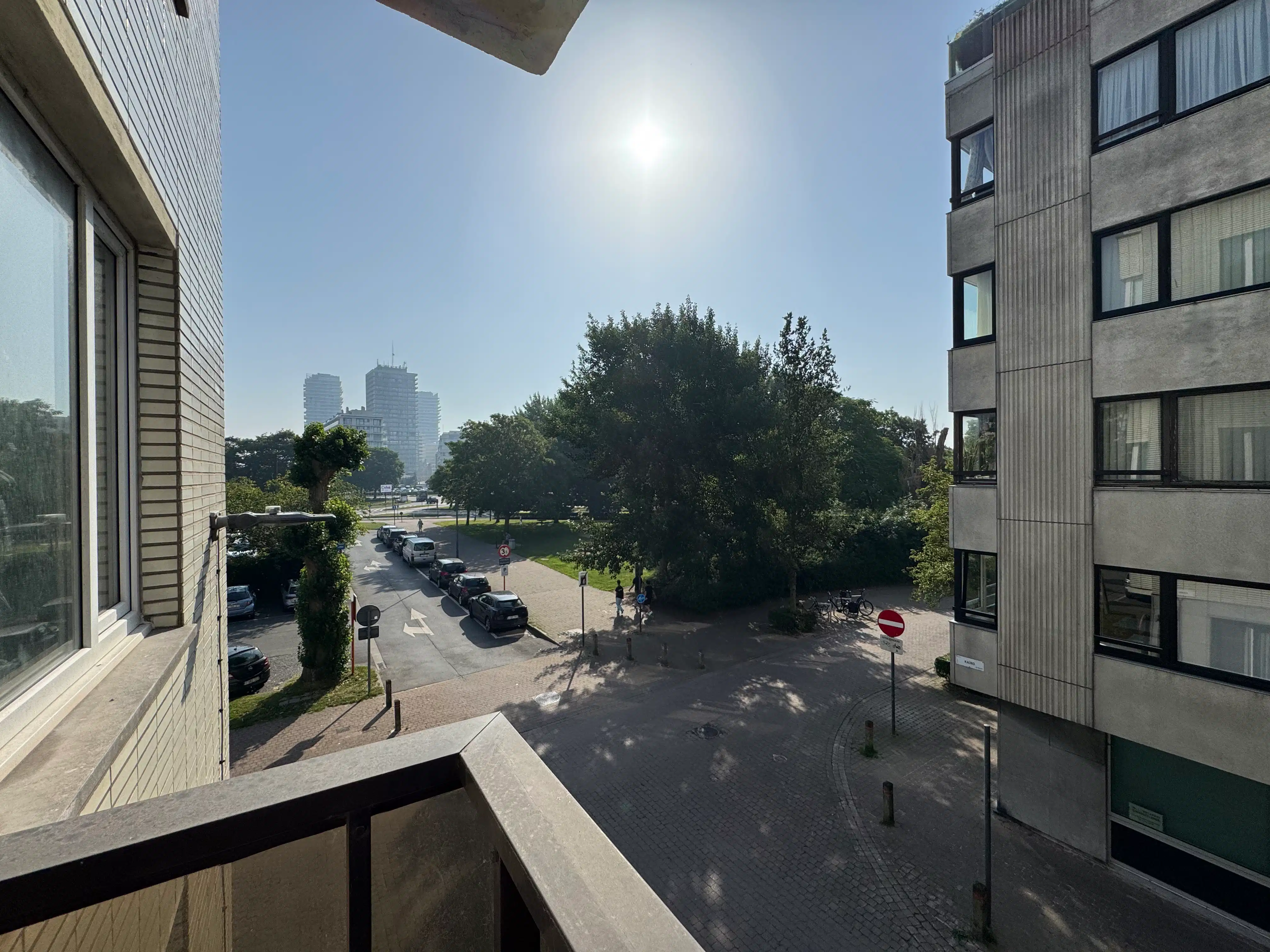 Lichtrijk appartement met uitzicht op het groen & nabij centrum foto 11