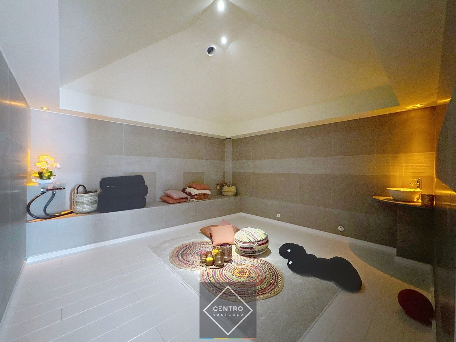 Instapklaar handelspand met wellness, appartement én verhuurde broodjeszaak – toplocatie in Sint-Eloois-Winkel (Ledegem). foto 11