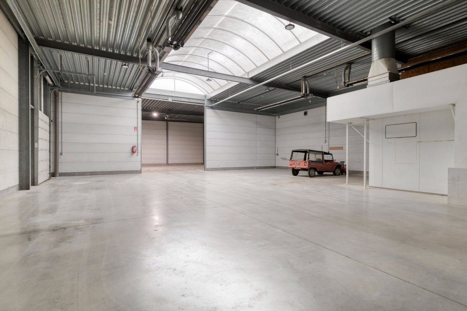 Polyvalent nijverheidscomplex met hedendaagse sociale voorzieningen  foto 16