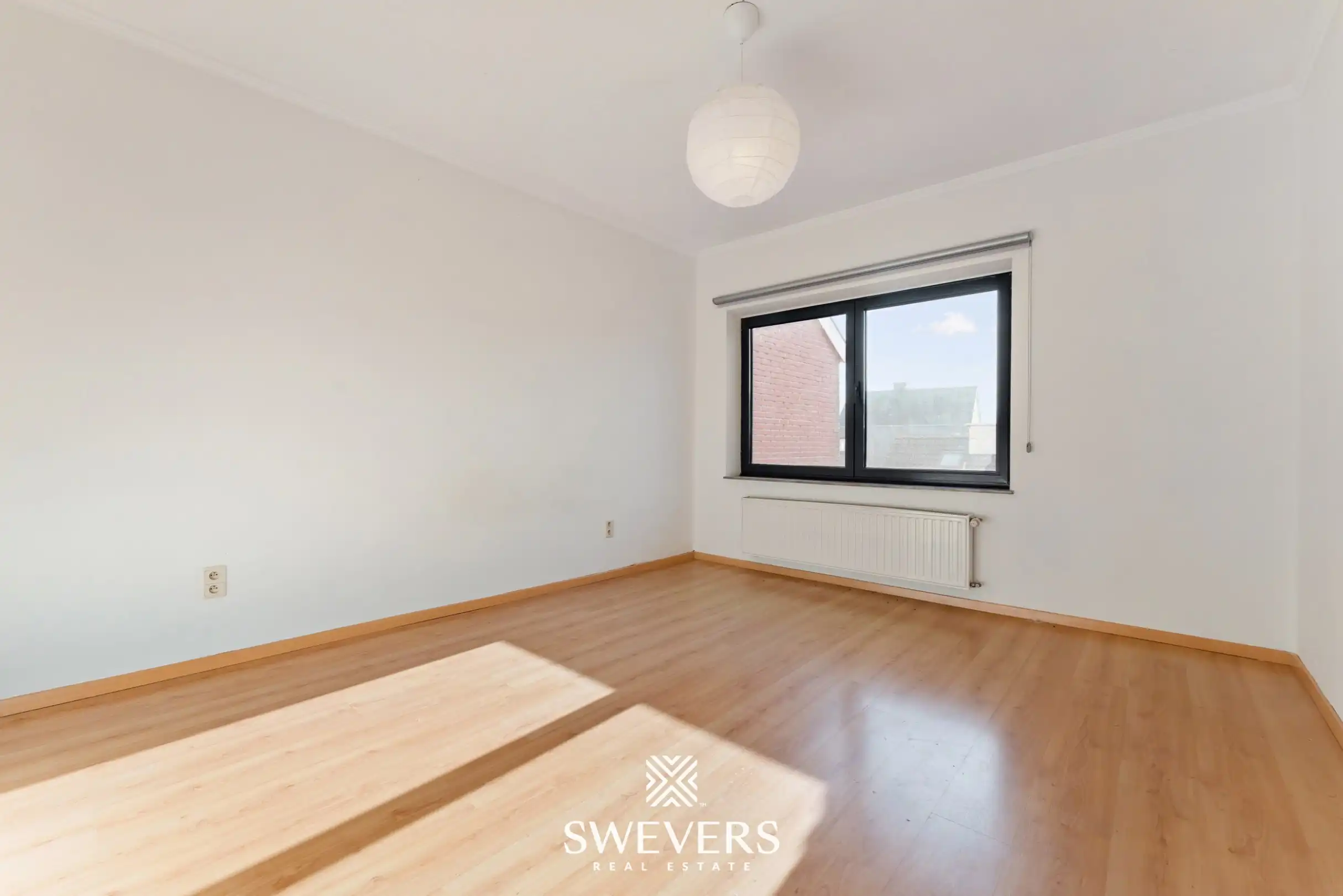 Verrassend ruime gezinswoning: 4 slaapkamers, garage, kelder & zolder   foto 13