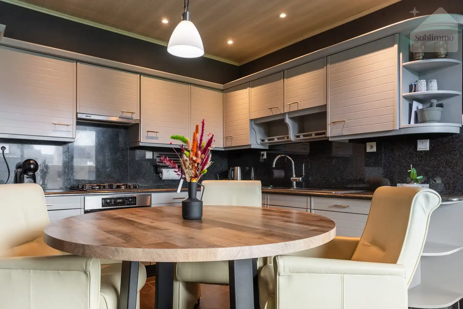 Rustig gelegen gezinswoning met 3 slaapkamers op een perceel van 744 m². foto 10