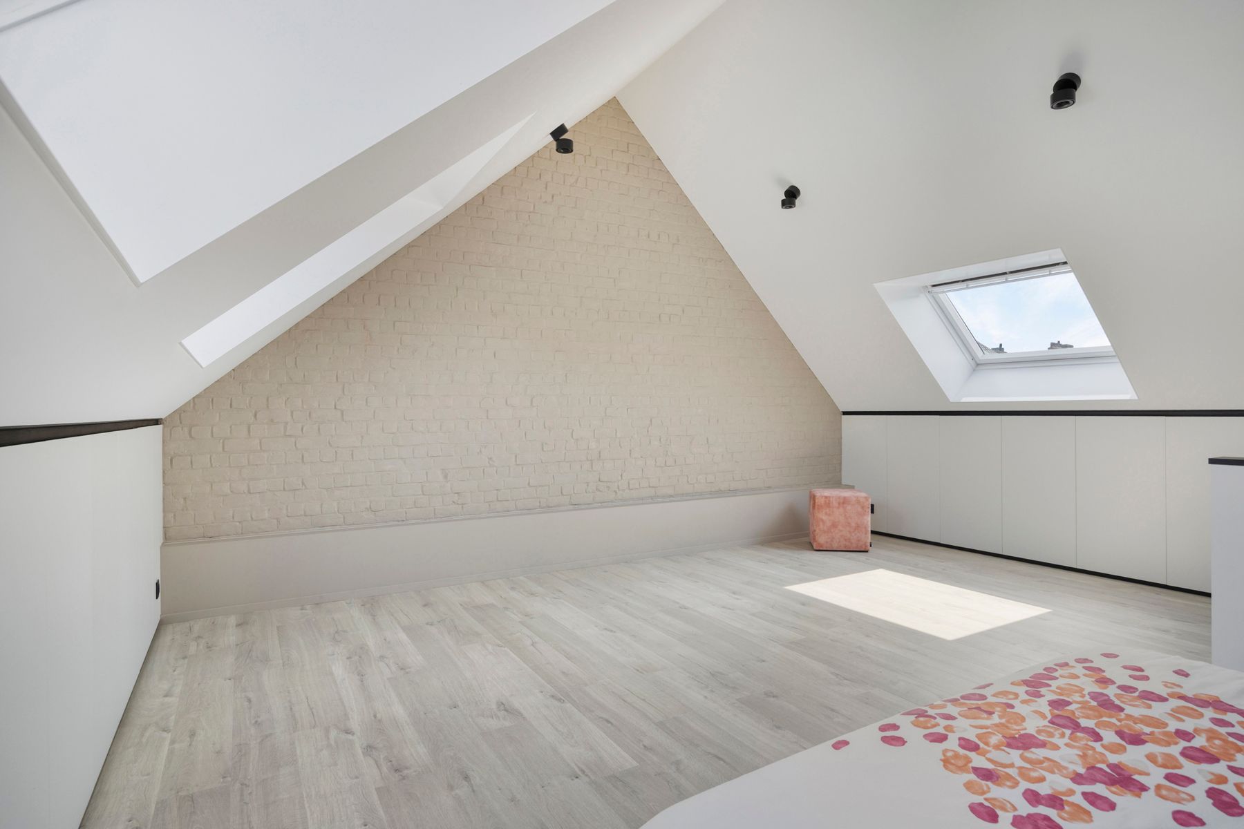 Perfect onderhouden eigendom, ideaal combinatie wonen/werk foto 20
