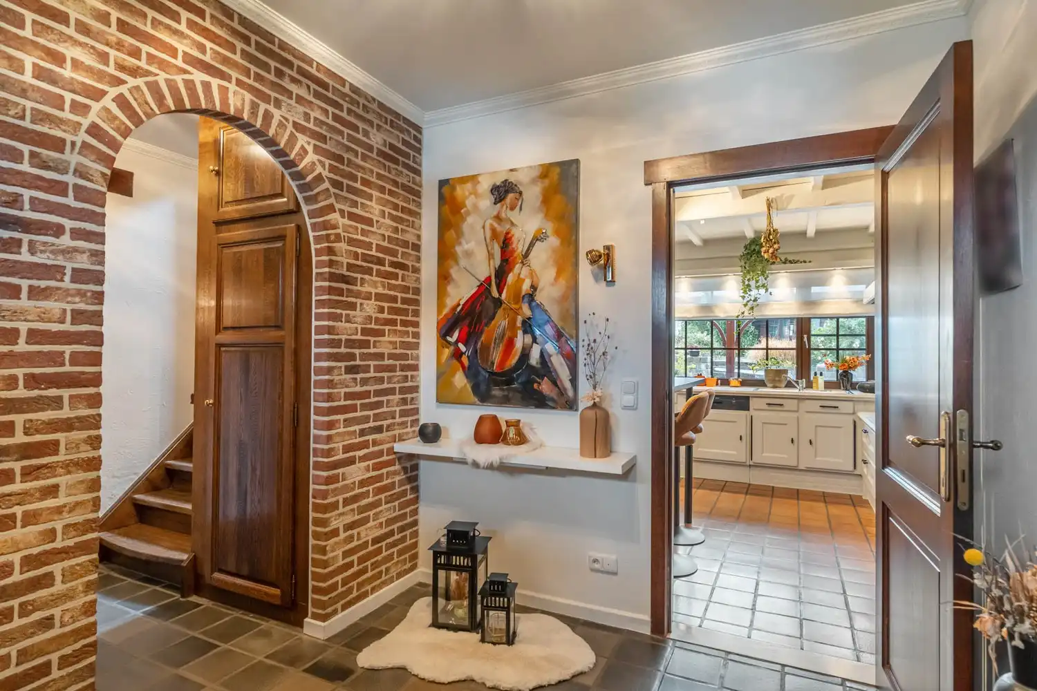 Ruime en instapklare woning op een uitzonderlijk groen perceel van 25a 29ca foto 2
