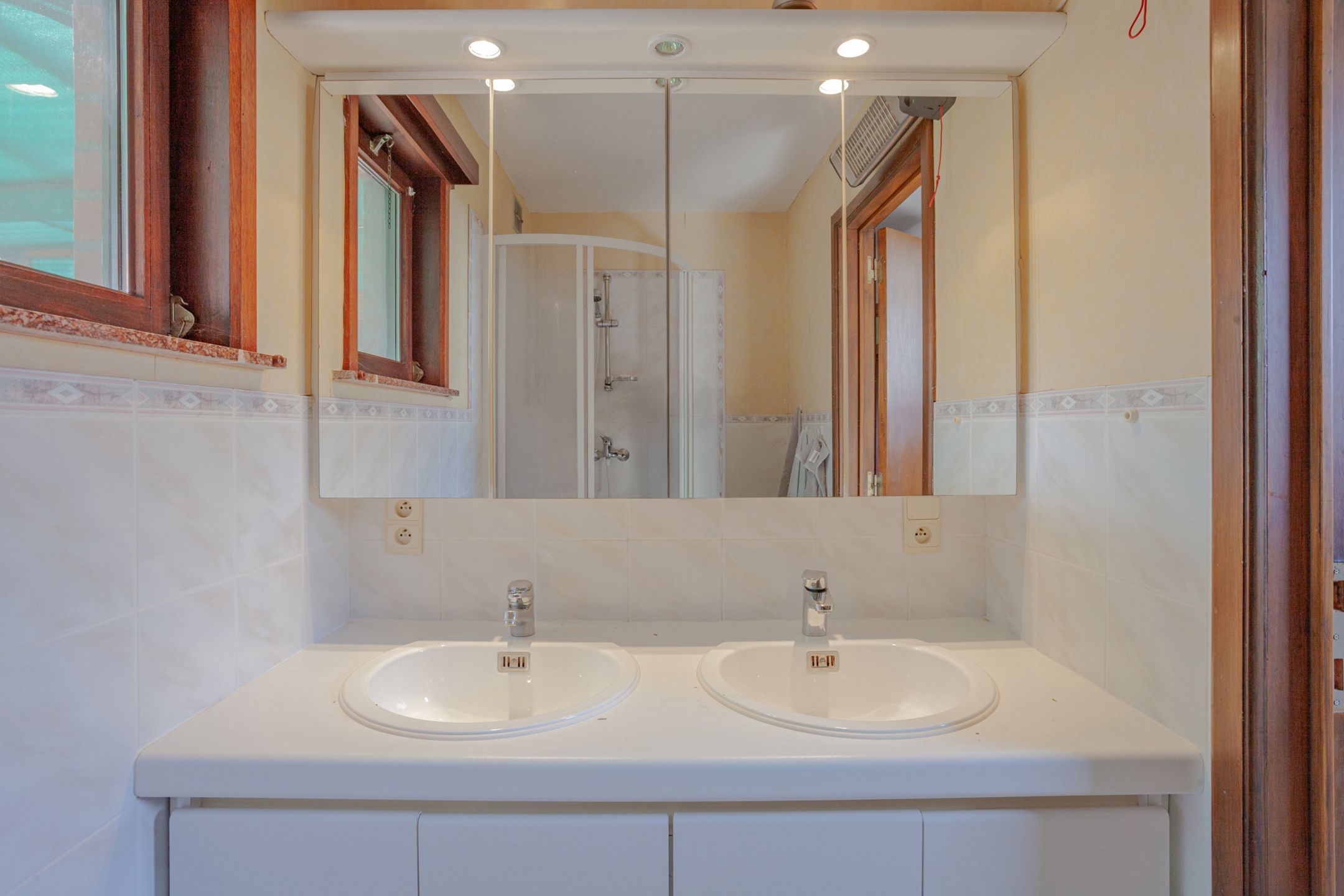 Te renoveren alleenstaande woning foto 12