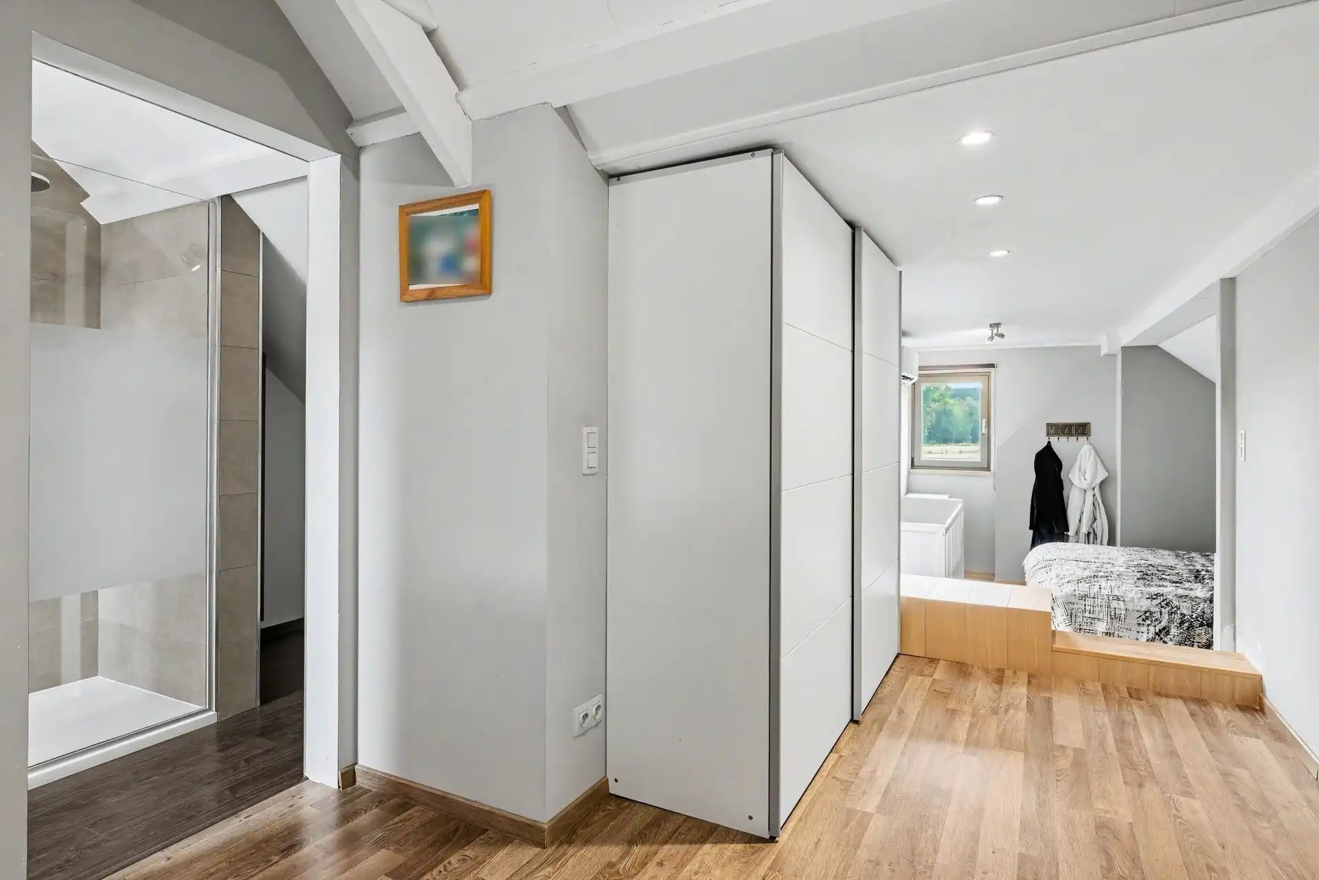 Instapklare woning met 2 slaapkamers en garage vlak bij het centrum van Stekene foto 18