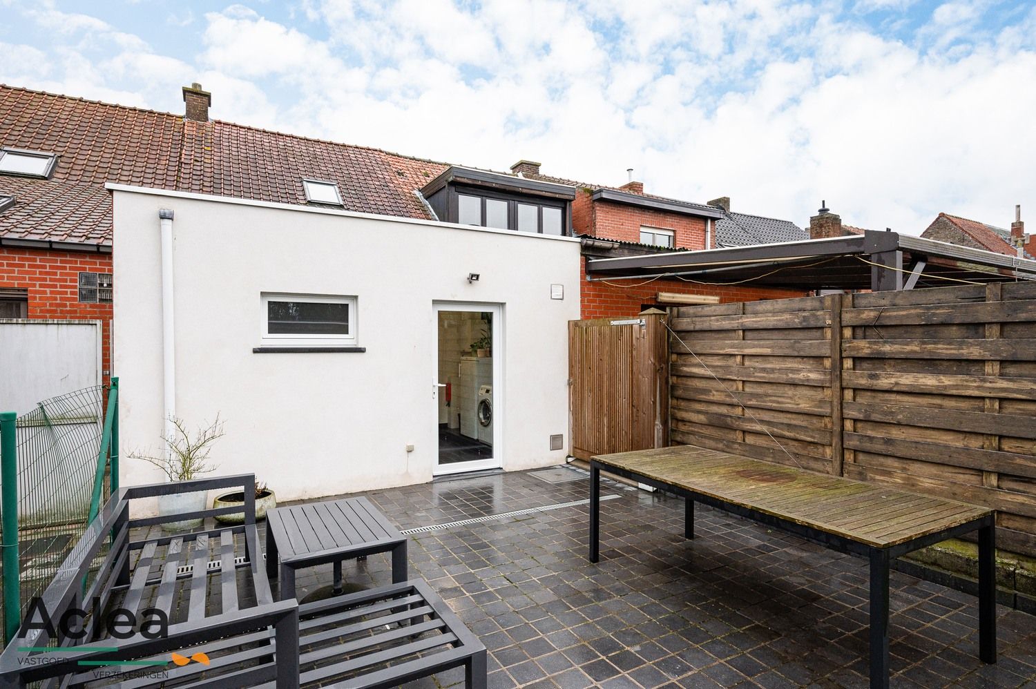 Instapklare starterswoning met tuin en garage in Eeklo foto 26
