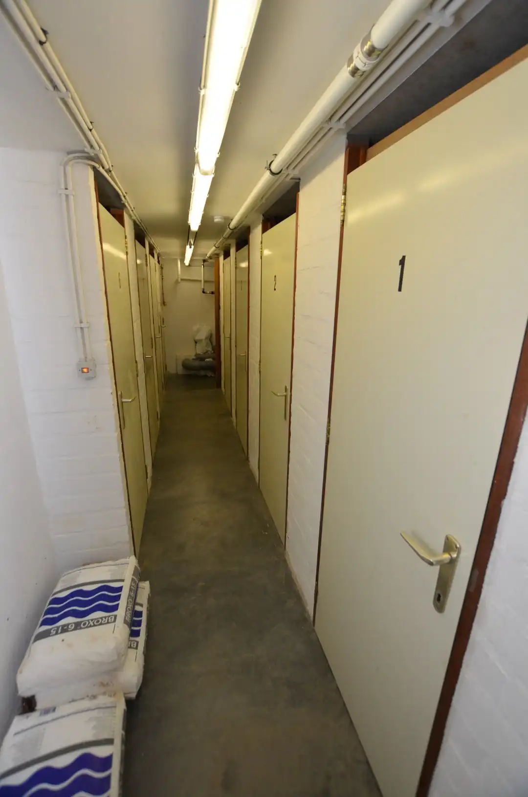 Mooie gelijkvloerse studio met tuin/terras foto 12