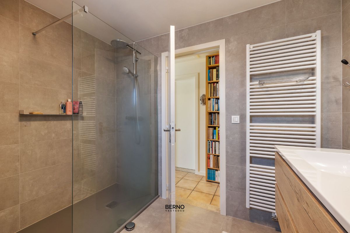 Instapklare en energiezuinige gezinswoning met tuin in Lebbeke foto 15