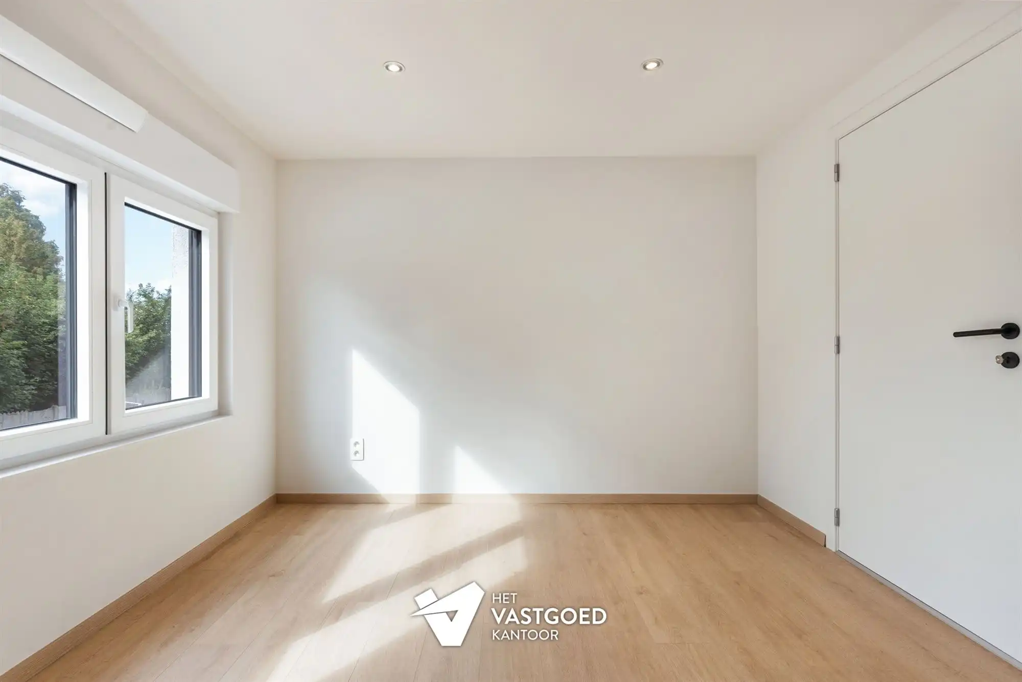 KWALITATIEF GERENOVEERDE WONING VLAKBIJ CENTRUM foto 14