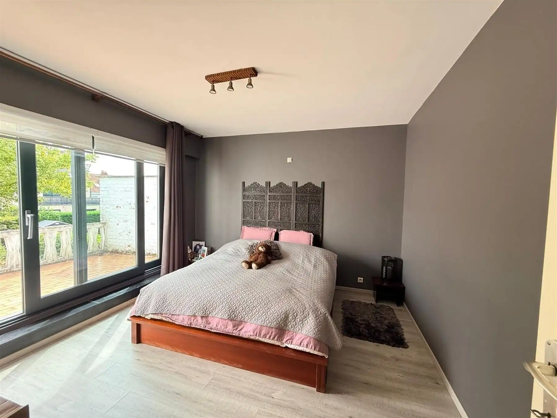 INSTAPKLARE WONING MET GEZELLIGE TUIN foto 8