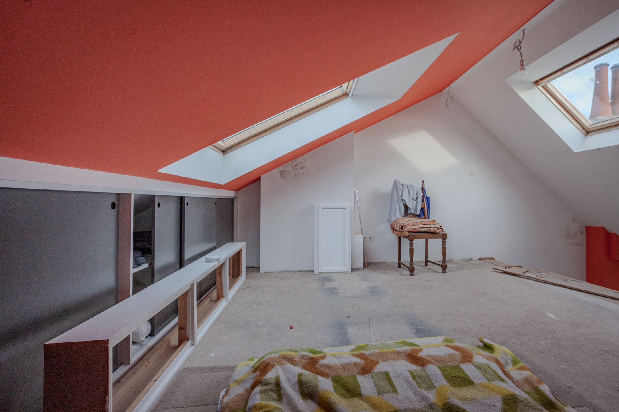 Verder te renoveren opbrengsteigendom met 4 units foto 16