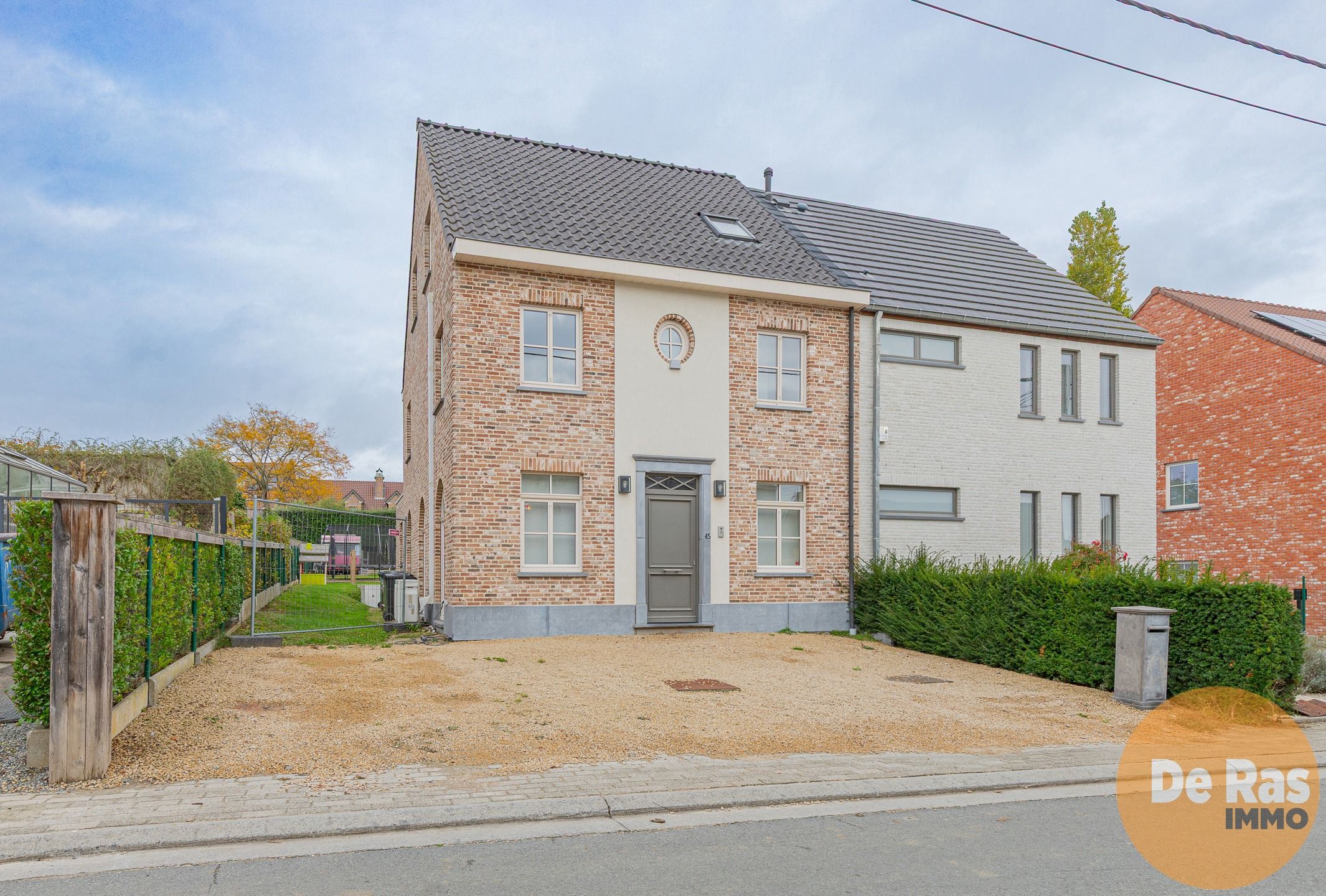 KERKSKEN - Recente nieuwbouwwoning met 4 slpk en tuin! foto {{pictureIndex}}