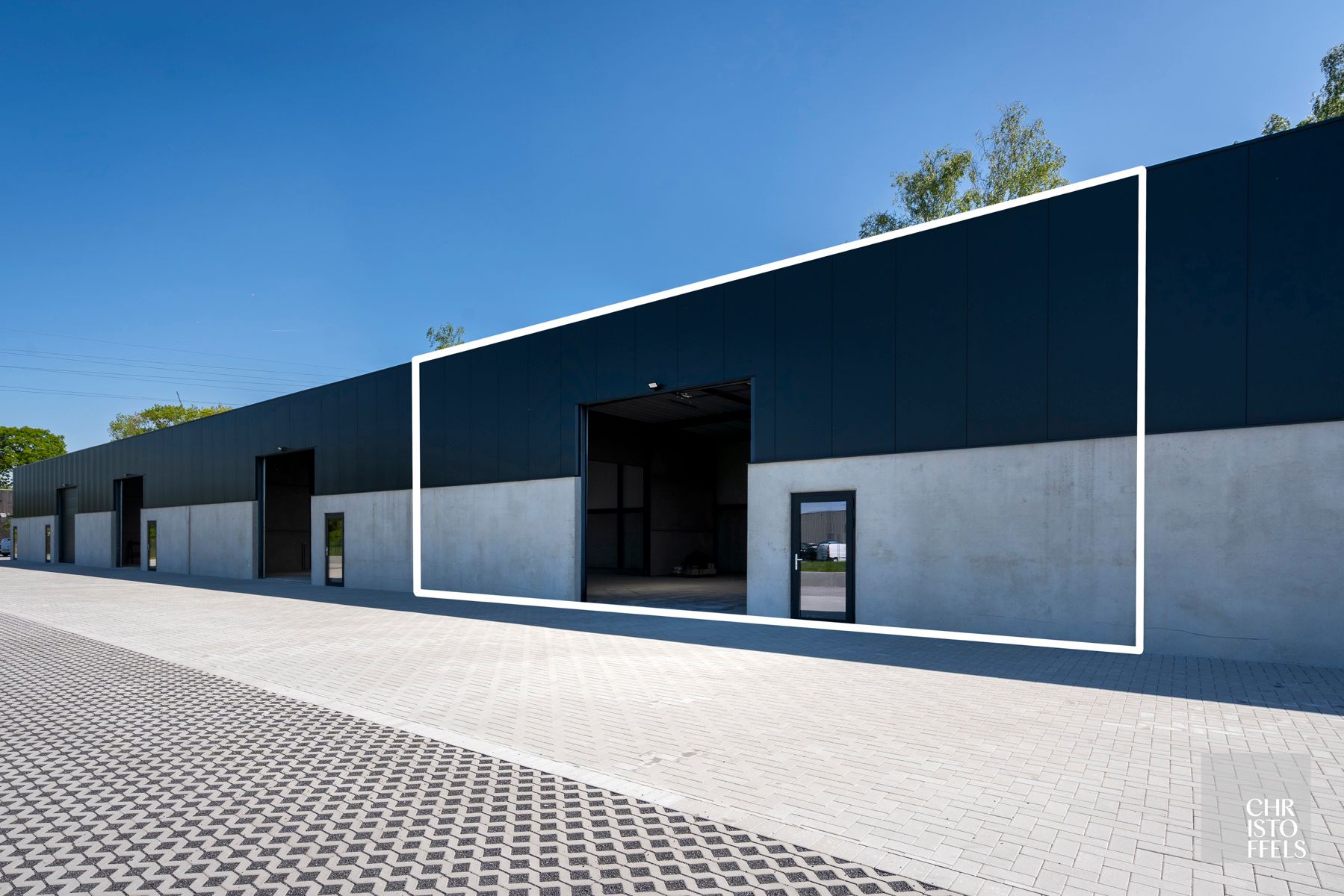 Nieuwe KMO-unit van 225m² op bedrijventerrein in Lanklaar!  foto 2
