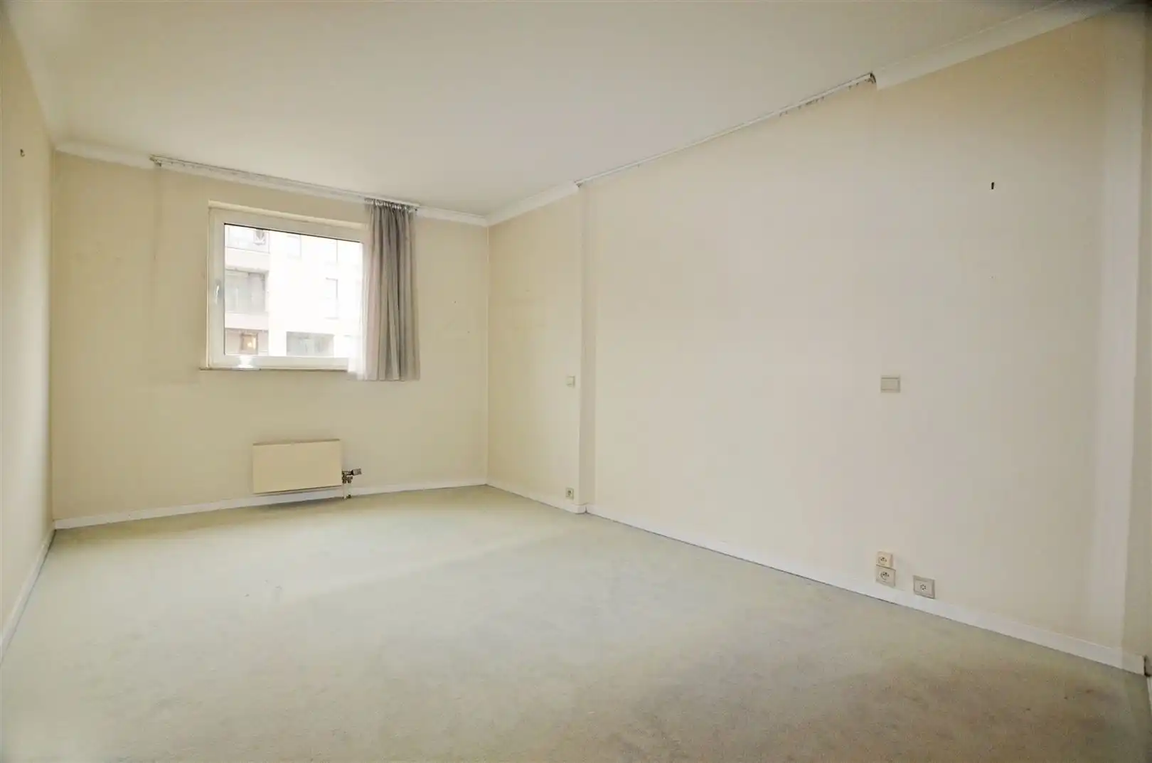 Ruim op te frissen appartement op wandelafstand van de stad foto 16