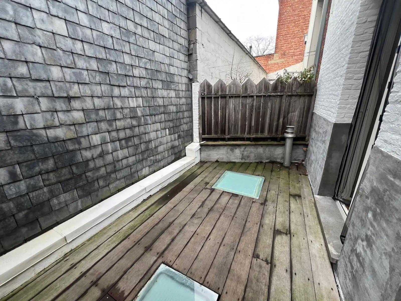 Centraal gelegen gerenoveerde woning met 2 slpk en terras foto 14