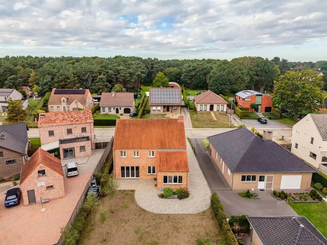 Instapklare, verrassend ruimle woning in landelijke omgeving foto 56