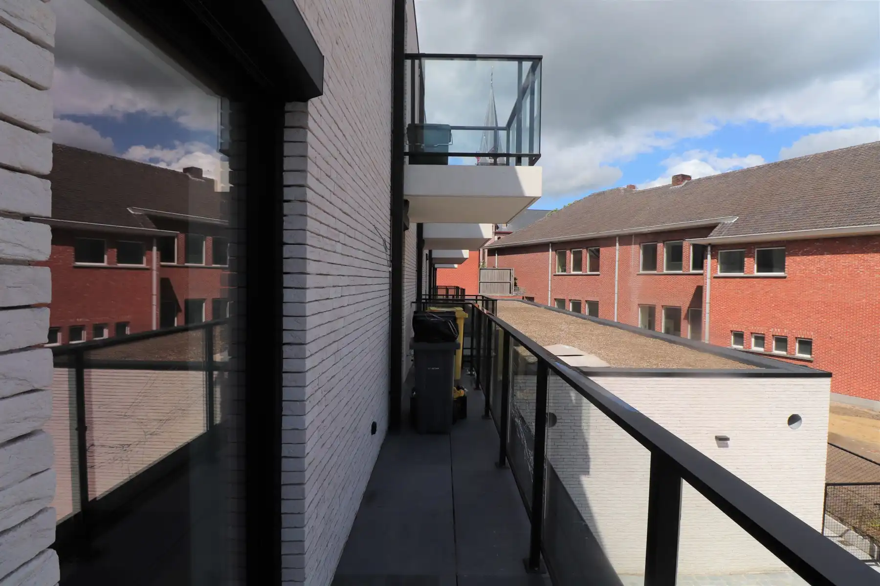 Ruim appartement van 122 m² met 2 slaapkamers, 2 terrassen, autostaanplaats en kelderberging. foto 16