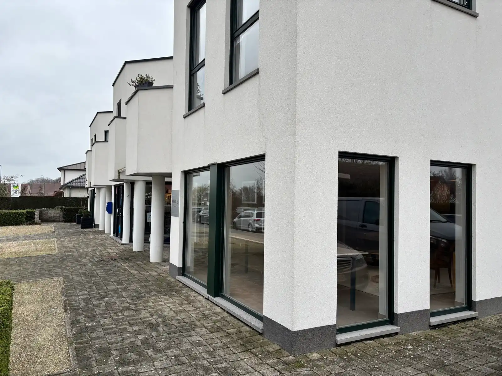 Instapklaar handelspand met topligging in Drongen foto 4