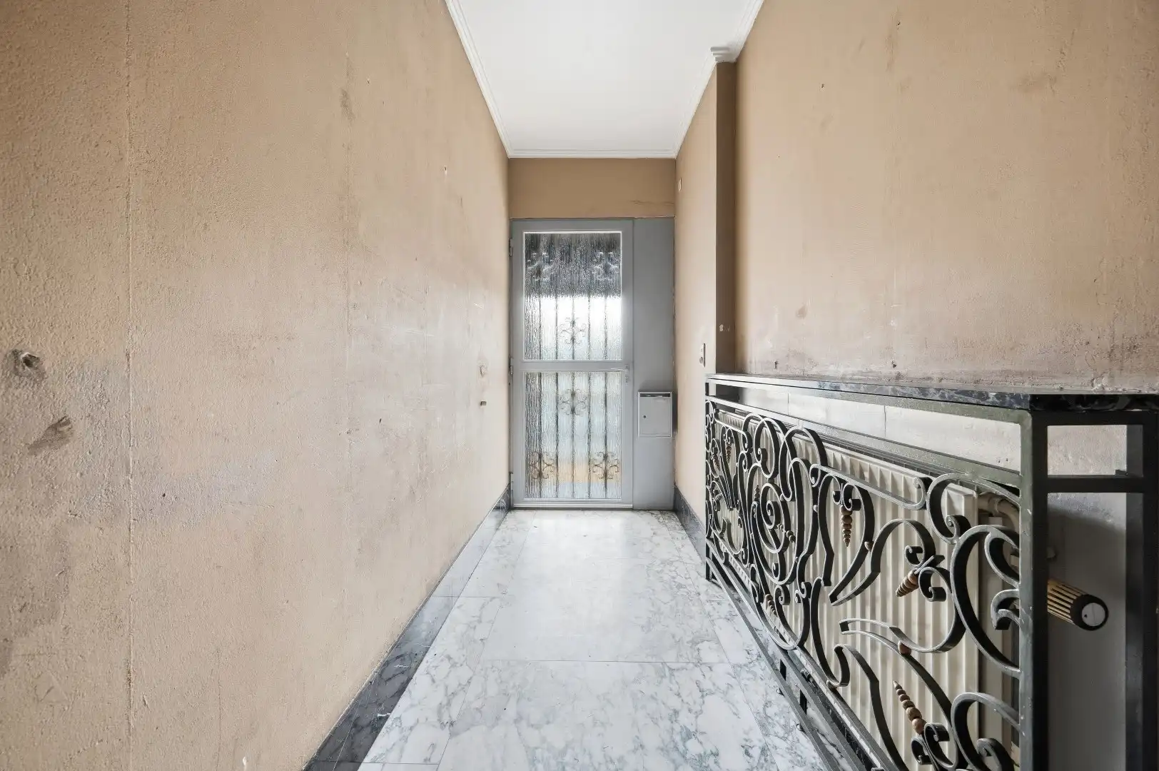 Te renoveren bel-étagewoning op topligging in het centrum van Tienen foto 4