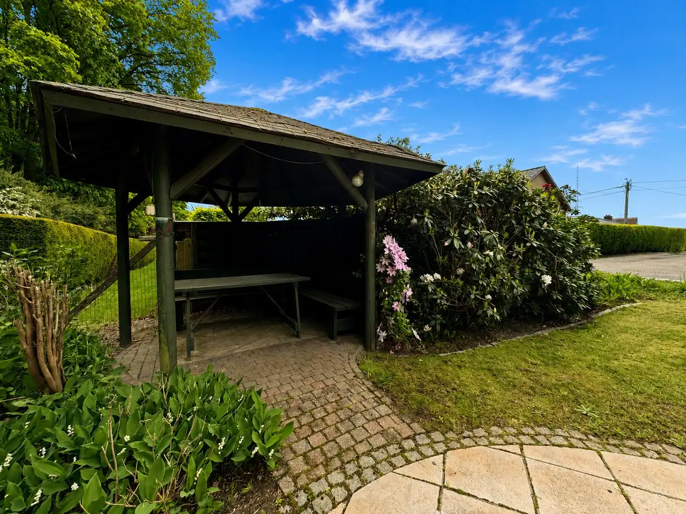 Charmante bungalow met prachtige tuin foto 14