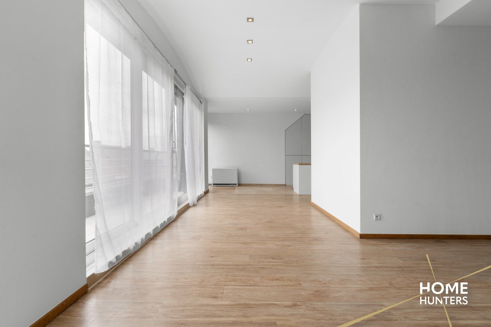Instapklaar appartement met zonnig terras op toplocatie in Ieper foto 11