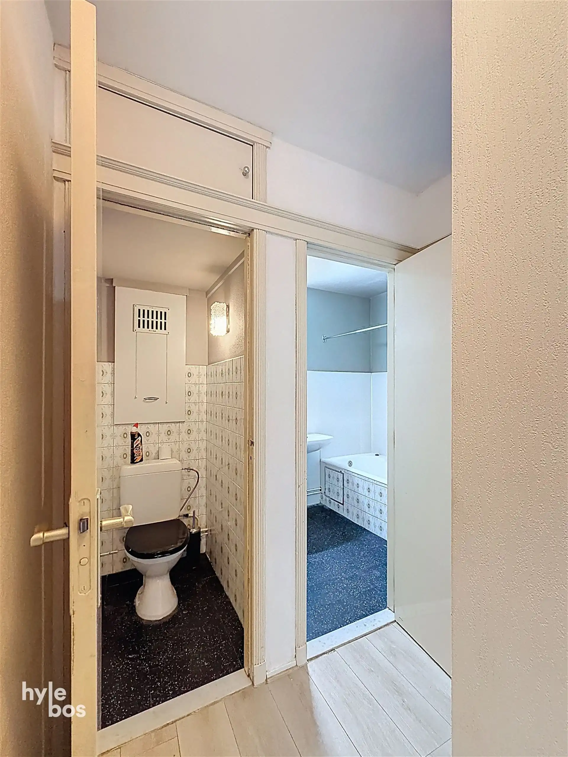 Instapklaar appartement nabij het Waasland Shopping Center foto 10